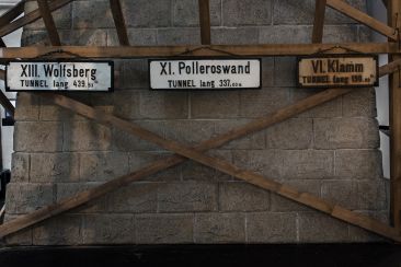 Historische Blechschilder Wolfsbergkogel und Polleroswand